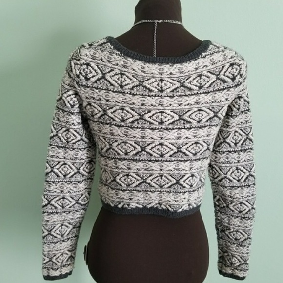 NWOT Anthropologie Moth crop gray/white sweater - Picture 4 of 5